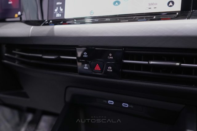 VOLKSWAGEN Golf usata, con Volante in pelle