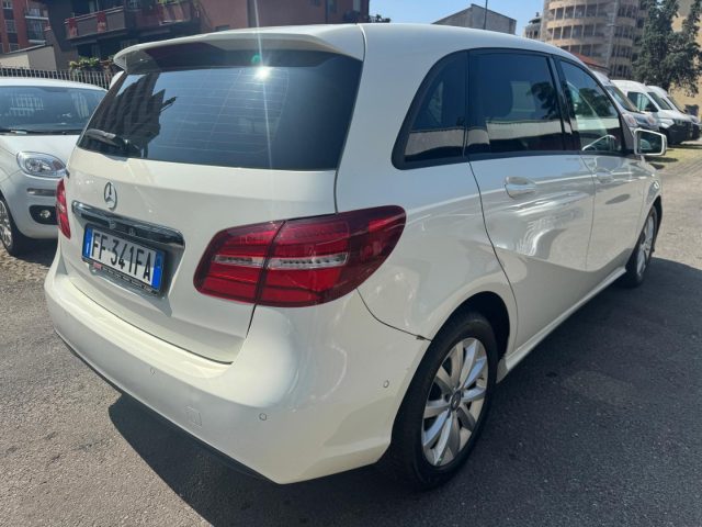 MERCEDES-BENZ B 180 usata, con Autoradio