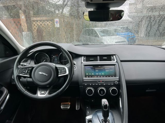 JAGUAR E-Pace usata, con Fari LED