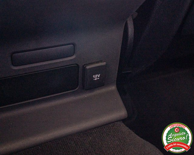 LAND ROVER Range Rover Velar usata, con Luci diurne LED