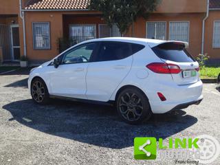 FORD Fiesta usata, con Sensori di parcheggio posteriori