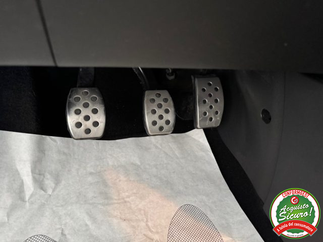 OPEL Corsa usata, con USB