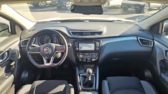 NISSAN Qashqai usata, con Fari LED