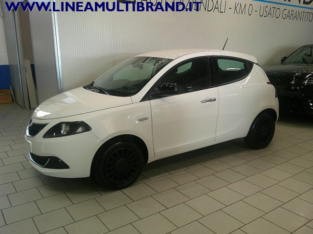 LANCIA Ypsilon usata, con ABS