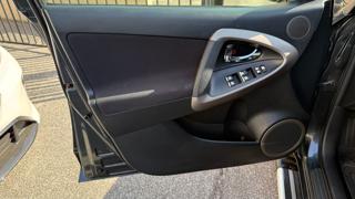 TOYOTA RAV 4 usata, con Servosterzo