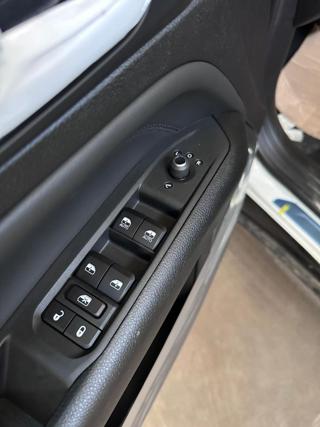 JEEP Compass usata, con Autoradio