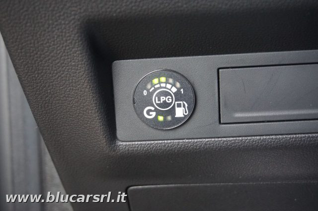 RENAULT Captur usata, con Frenata d