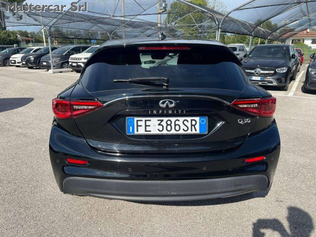 INFINITI Q30 usata 3