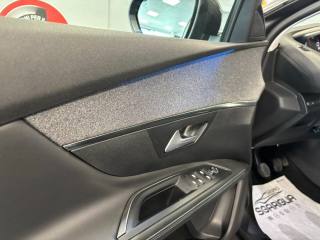 PEUGEOT 5008 usata, con Park Distance Control
