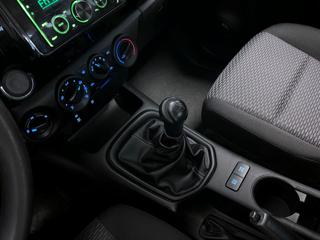 TOYOTA Hilux usata, con USB