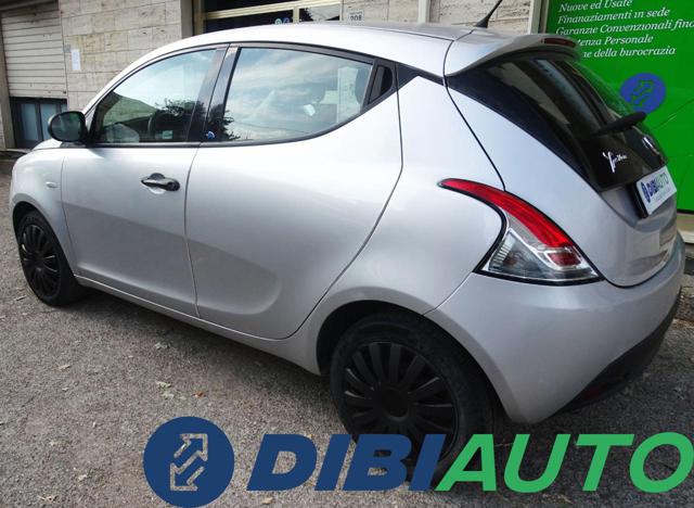 LANCIA Ypsilon usata, con Autoradio