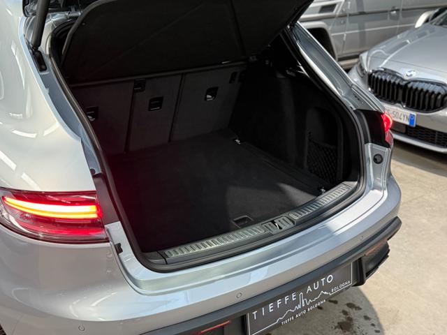 PORSCHE Macan usata, con Leve al volante
