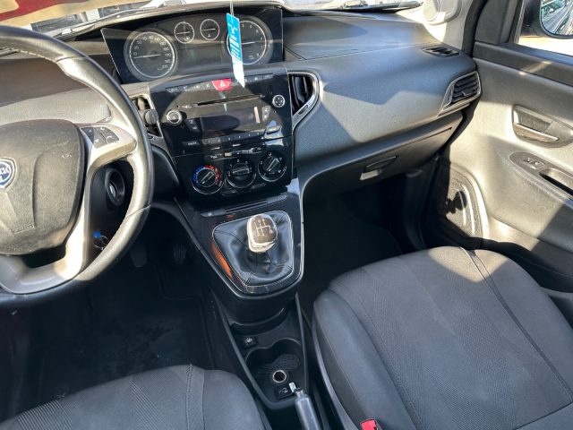 LANCIA Ypsilon usata, con Fendinebbia