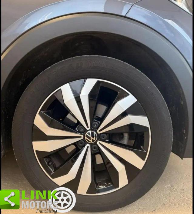 VOLKSWAGEN T-Cross usata, con Autoradio