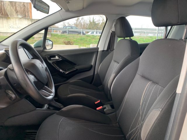 PEUGEOT 208 usata, con Touch screen