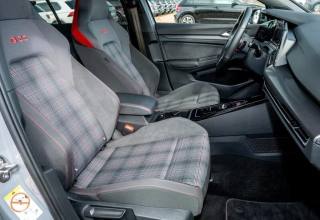 VOLKSWAGEN Golf usata, con Autoradio