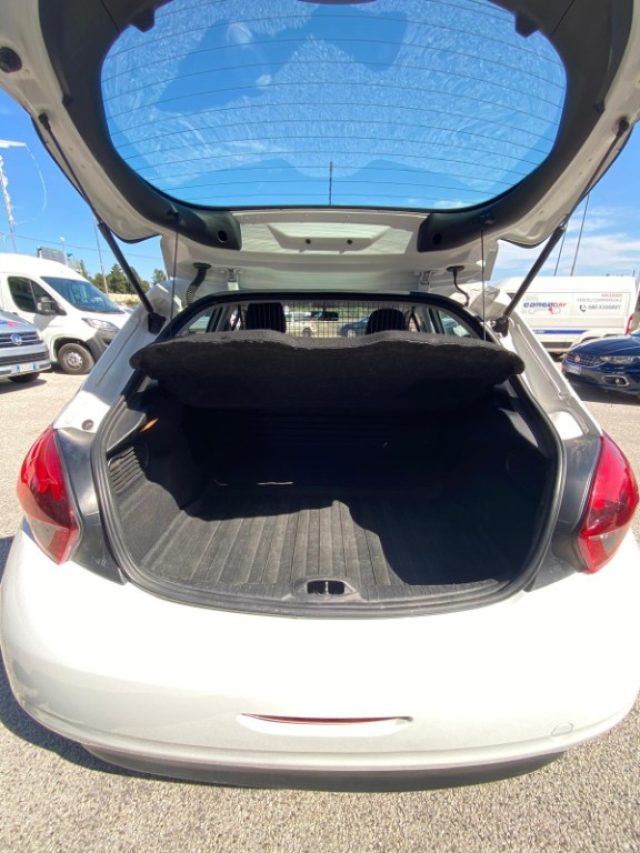 PEUGEOT 208 usata, con Climatizzatore