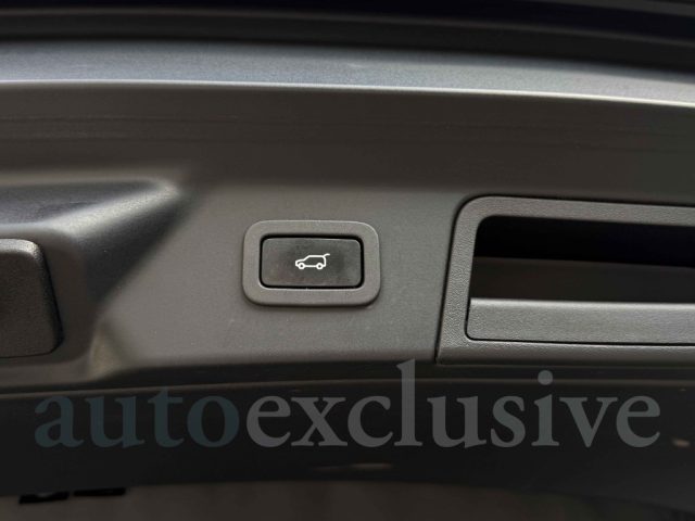 LAND ROVER Range Rover Velar usata, con Sensore di pioggia