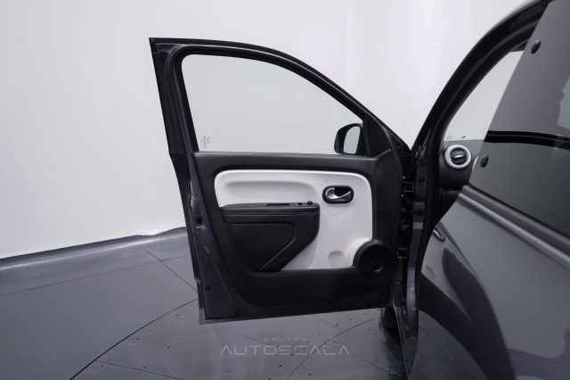 RENAULT Twingo usata, con Climatizzatore