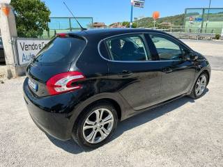 PEUGEOT 208 usata, con Autoradio