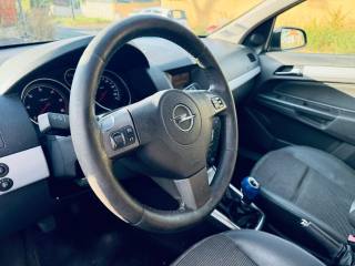 OPEL Astra usata, con Autoradio