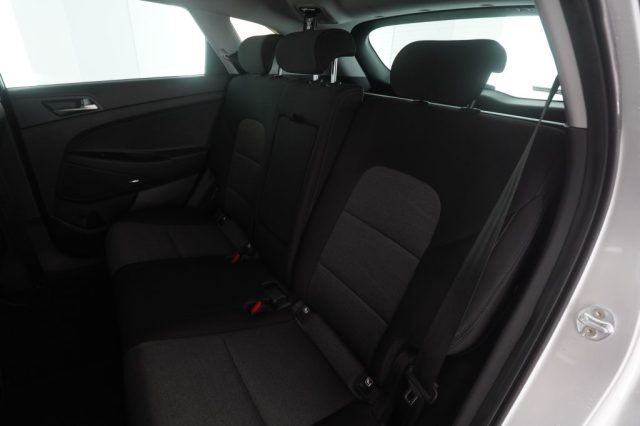 HYUNDAI Tucson usata 9