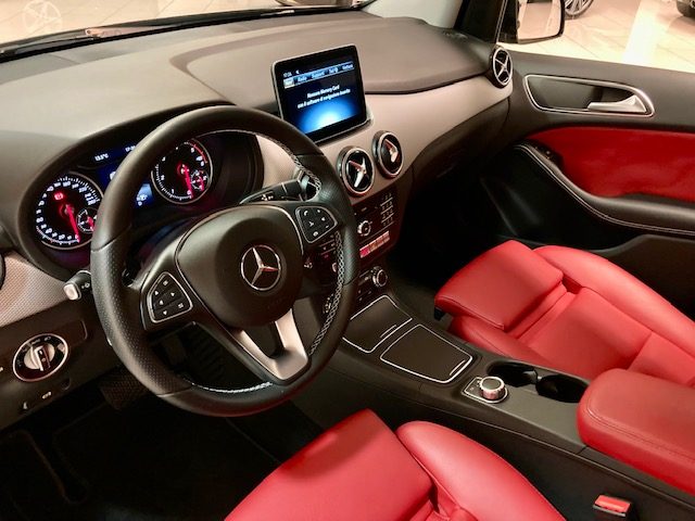 MERCEDES-BENZ B 180 usata, con Chiusura centralizzata