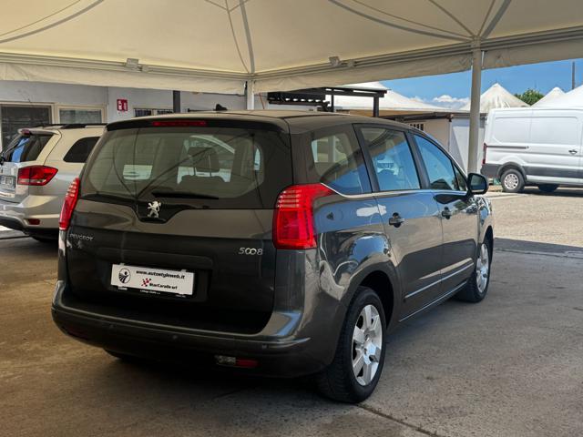PEUGEOT 5008 usata, con Chiusura centralizzata