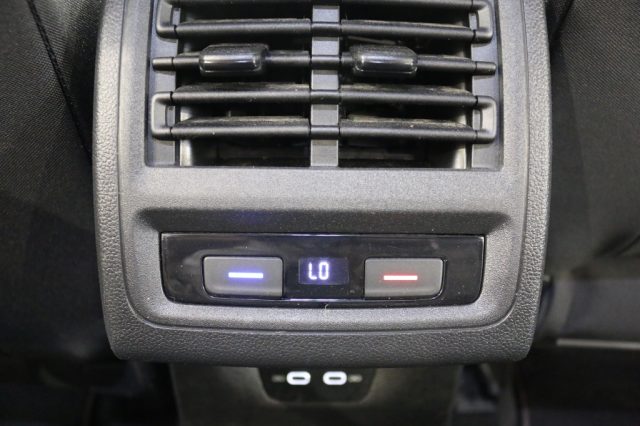 VOLKSWAGEN Golf usata, con Specchietti laterali elettrici