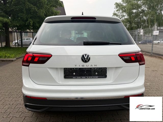 VOLKSWAGEN Tiguan usata, con Autoradio