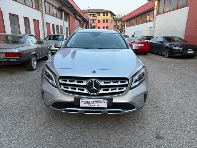 MERCEDES-BENZ GLA 200 usata, con Airbag
