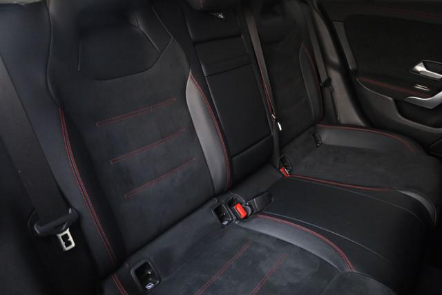 MERCEDES-BENZ CLA 220 usata, con Autoradio digitale