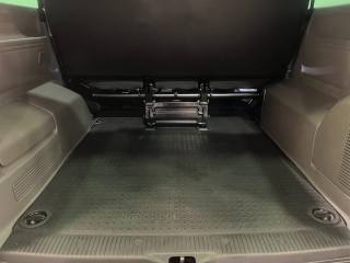 VOLKSWAGEN Caravelle usata, con Sistema di navigazione