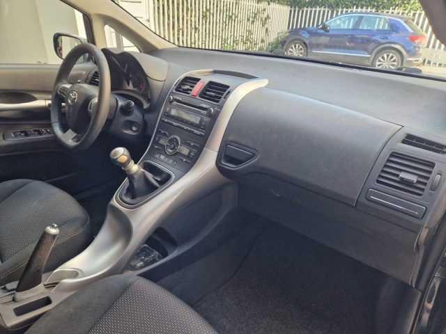 TOYOTA Auris usata, con ESP