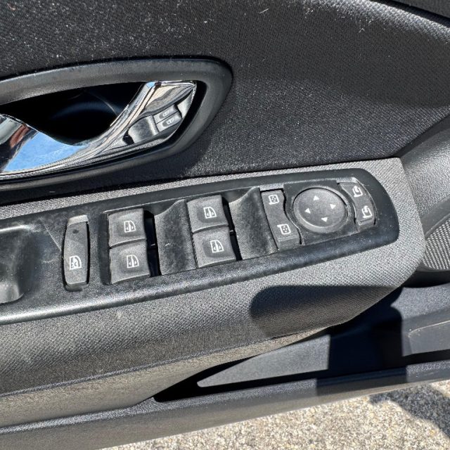 RENAULT Megane usata, con Specchietti laterali elettrici