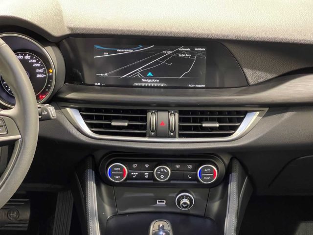 ALFA ROMEO Stelvio usata, con Interni in pelle