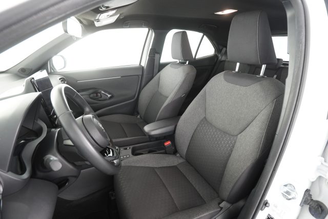 TOYOTA Yaris Cross usata 2