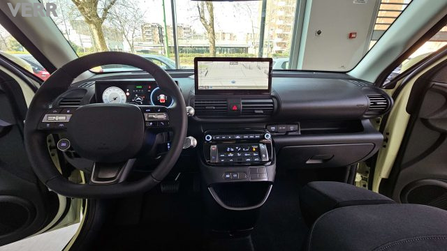 HYUNDAI INSTER usata, con Boardcomputer