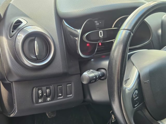 RENAULT Clio usata, con USB
