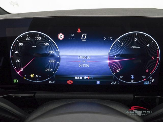 MERCEDES-BENZ GLA 200 usata 12