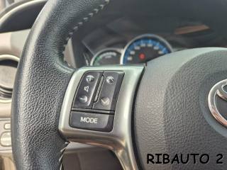 TOYOTA Yaris usata, con Touch screen