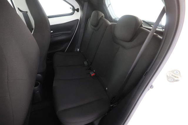 TOYOTA Aygo X usata 3