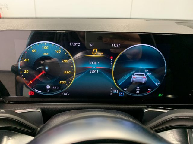 MERCEDES-BENZ GLB 200 usata, con Luci diurne