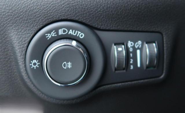 JEEP Compass usata, con Cruise Control