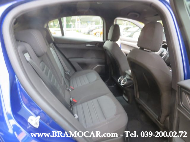 ALFA ROMEO Stelvio usata, con Volante multifunzione