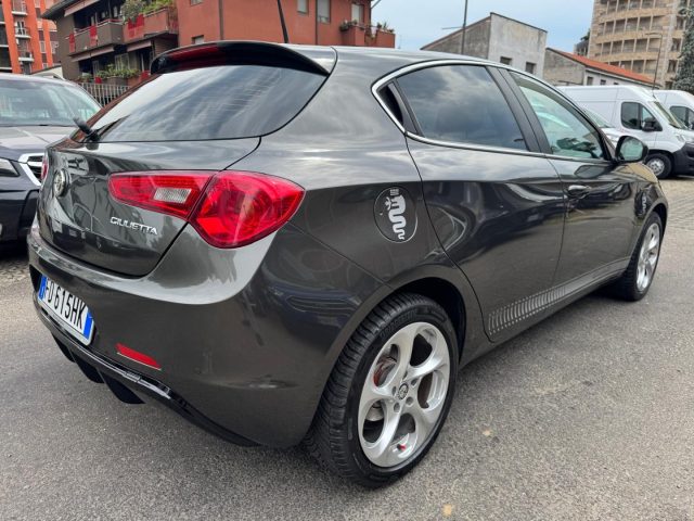 ALFA ROMEO Giulietta usata, con Autoradio