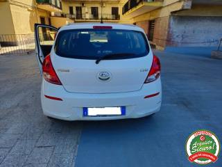 HYUNDAI i20 usata, con Airbag laterali