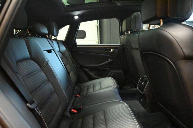 PORSCHE Macan usata 32