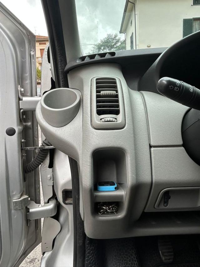 RENAULT Trafic usata 12