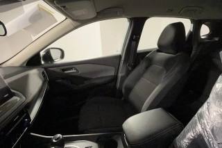 NISSAN Qashqai usata, con Fari LED